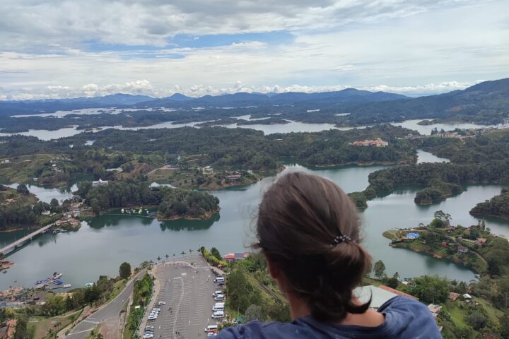 Vistas desde la Piedra del Peñol Instinto Mochilero