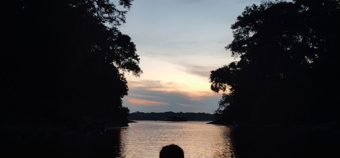 Atardecer Lago Tarapoto, Amazonas, Colombia - Instinto Mochilero