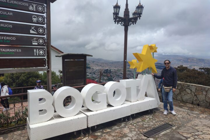 Letras Bogotá dedsde Monserrate Instinto Mochilero